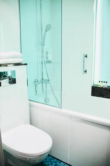 Фото номера Роскошный двухместный номер с 1 кроватью Отель Arctic City Hotel г. Рованиеми 2