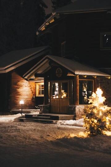 Фото номера Полулюкс с сауной Отель Lapland Hotels Ounasvaara Chalets г. Рованиеми 4