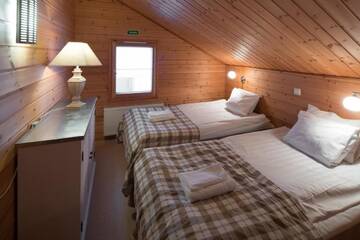 Фото номера Улучшенное шале (для 6 человек) с сауной Отель Lapland Hotels Ounasvaara Chalets г. Рованиеми 6